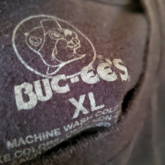 Buc-ee's T-Shirt Size XL - Picture 3 of 3
